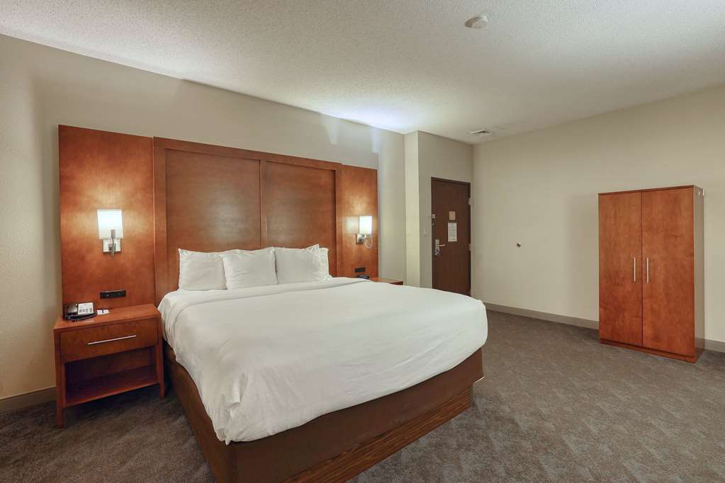 Comfort Suites Appleton Airport - photo 45