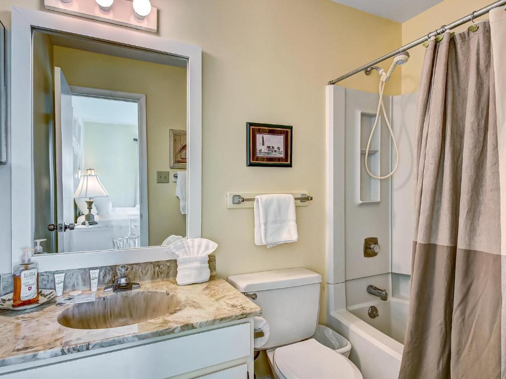 Shipwatch 24A - carbon neutral hotel in Tybee Island