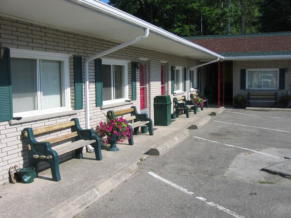 Mozaik Motel in Wasaga Beach, Canada