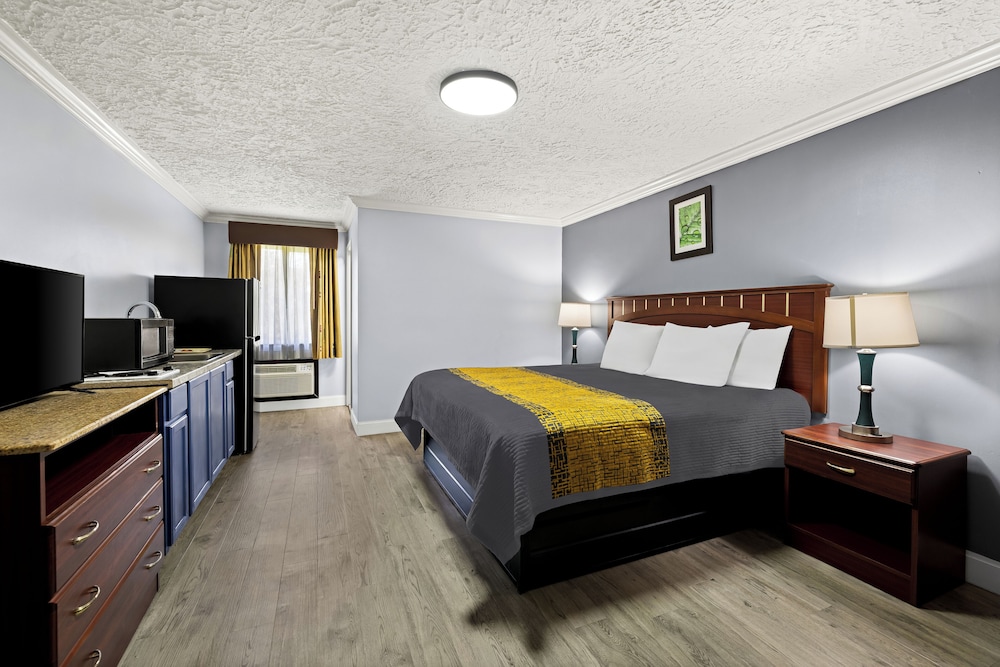 Village Haven Inn & Extended Stay - photo 8