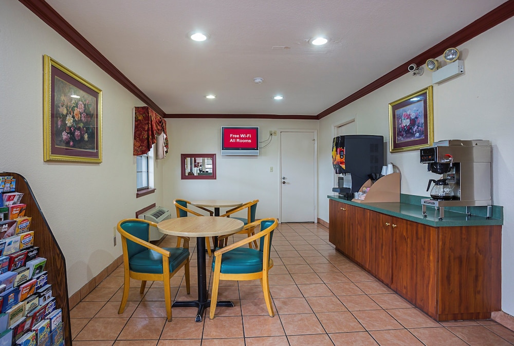 Red Roof Inn West Memphis AR - photo 26