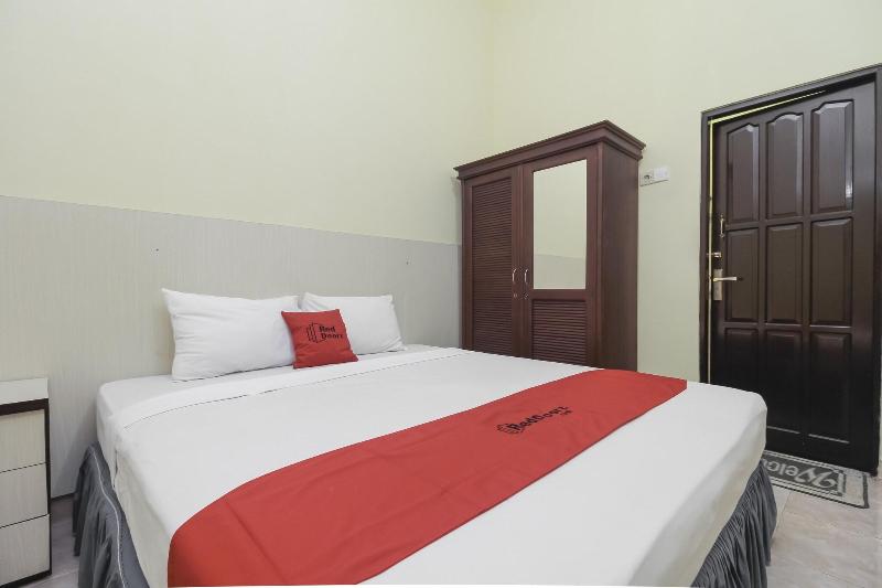 RedDoorz Near Iain Palangkaray in Palangkaraya, Indonesia