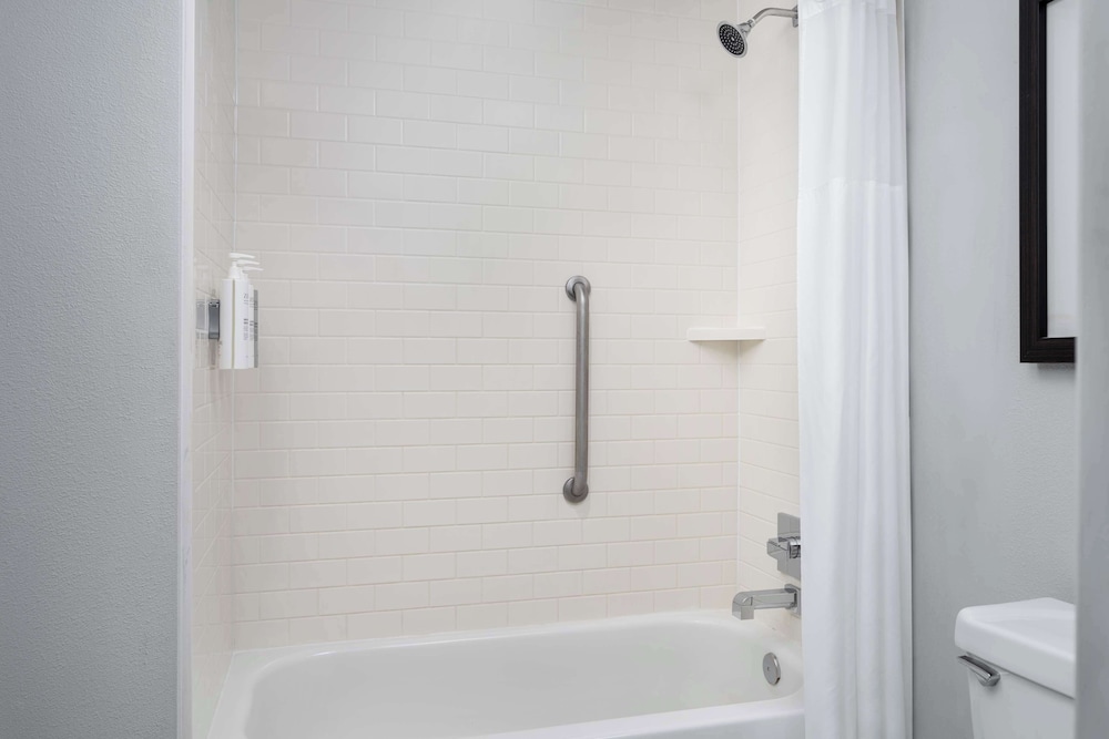 Hampton Inn and Suites New Orleans Convention Center - photo 65