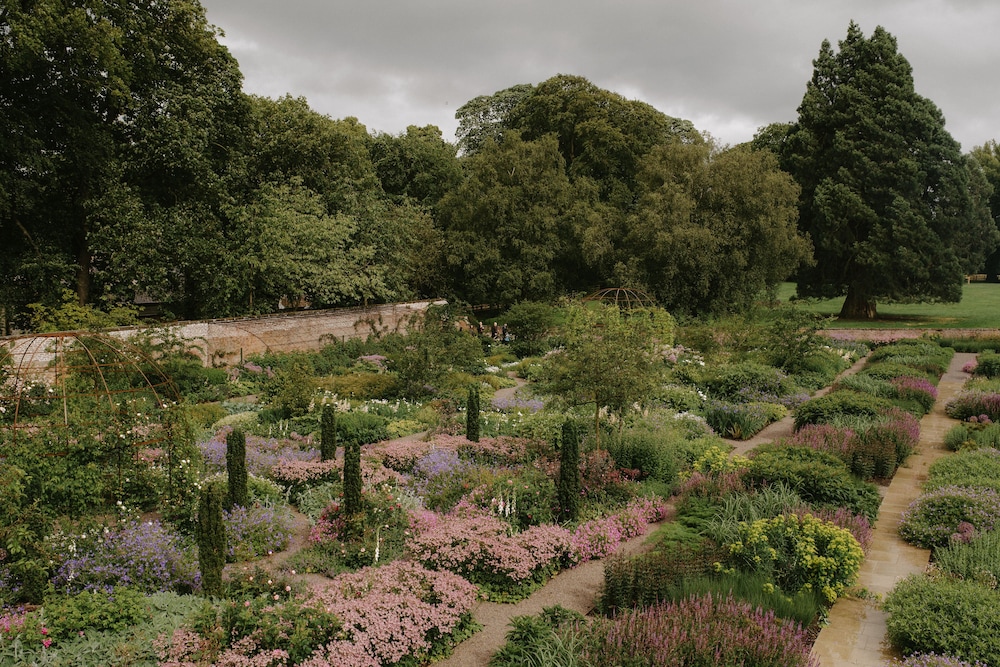 Middleton Lodge — 5-Star Luxury Hotel in Richmond, United Kingdom