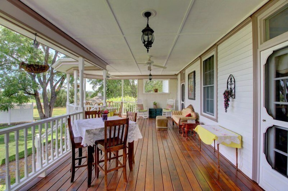 Bybee's Historic Inn - photo 76