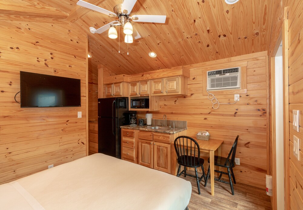 Sun Retreats Texas Hill Country - photo 39