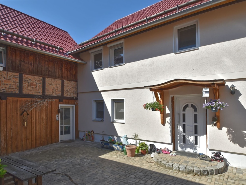 Apartment in Timmenrode with private garden — 4-Star Luxury Hotel in Blankenburg, Germany