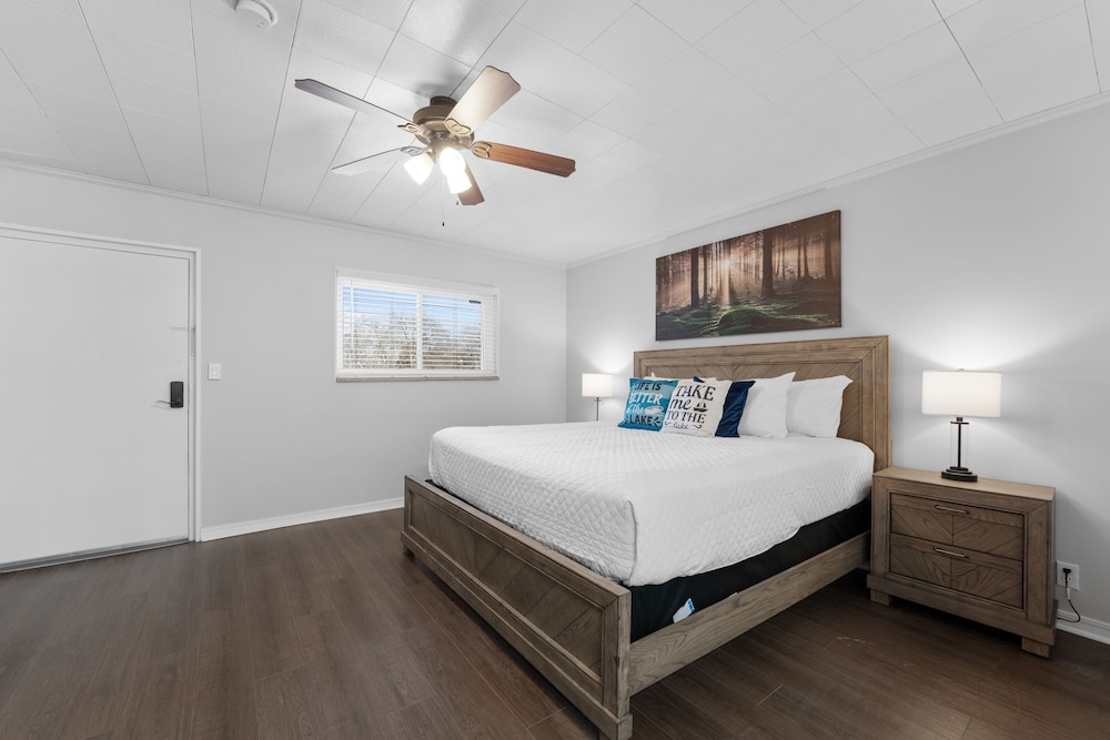 Silver Cove Resort on Table Rock Unit 7 - photo 4