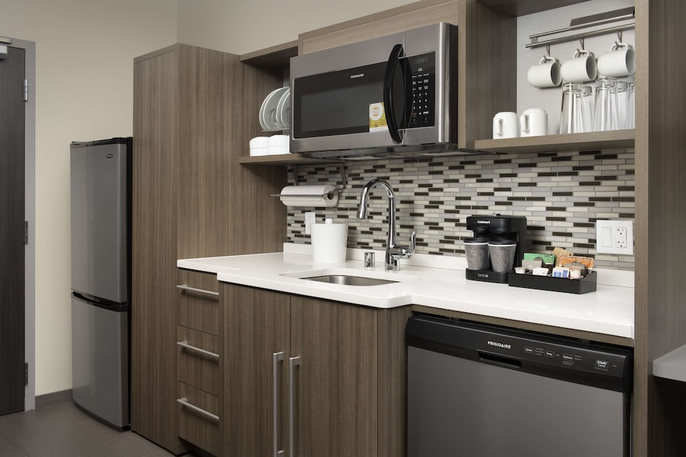 Home2 Suites by Hilton Clovis Fresno Airport - photo 19