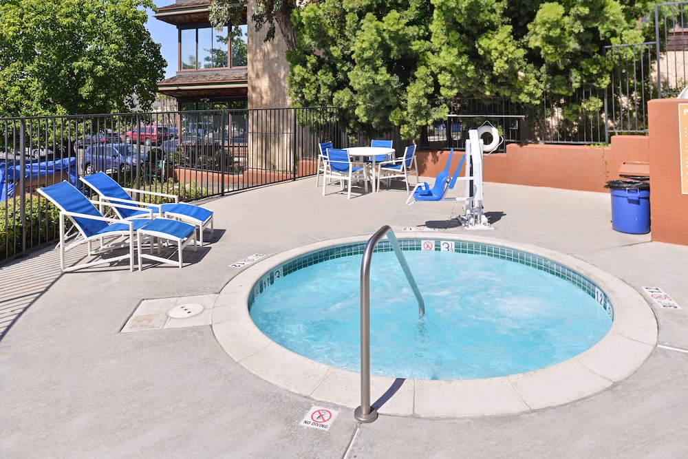 Candlewood Suites San Diego by IHG - photo 19