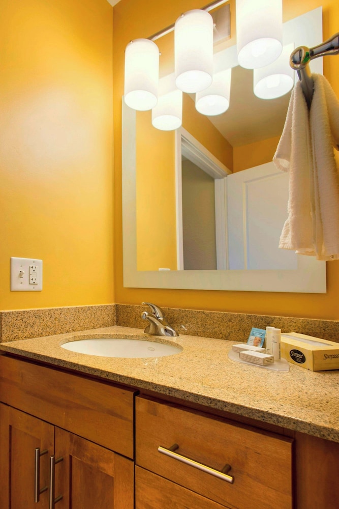 TownePlace Suites Kansas City Overland Park - photo 20