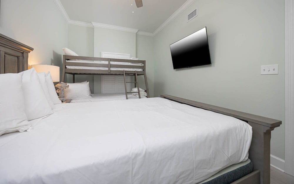Phoenix Gulf Towers 2408 4 Bedroom Condo - photo 8