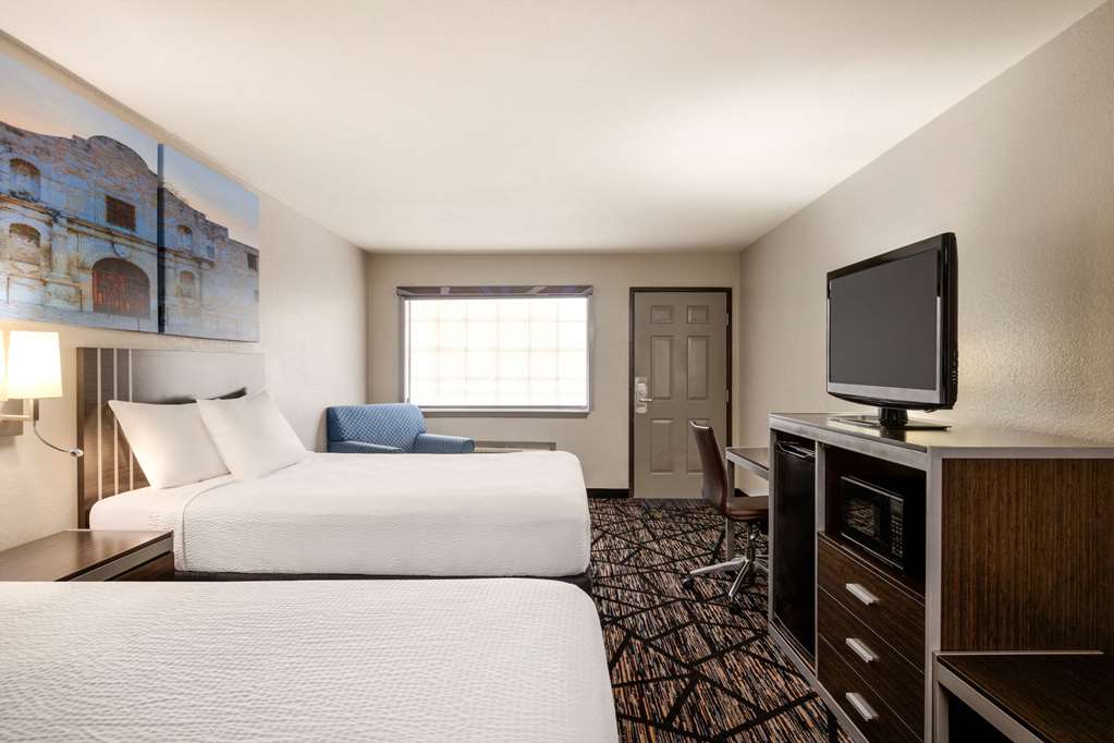 Days Inn by Wyndham San Antonio Near Fiesta Park - photo 23