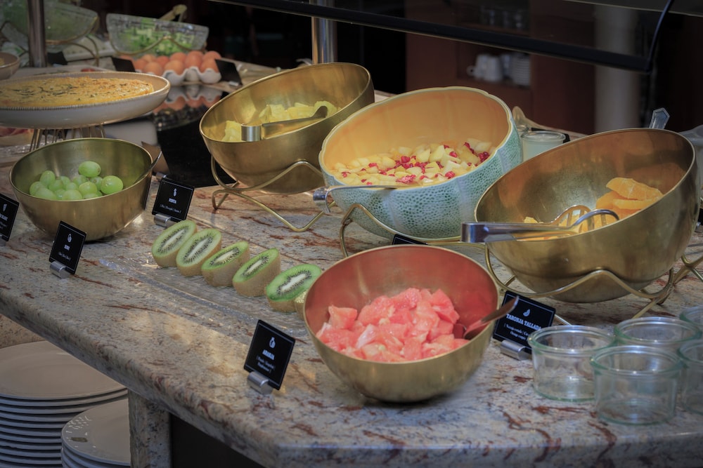 מזון ומשקאות