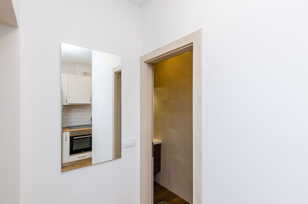 Apartment Moon River