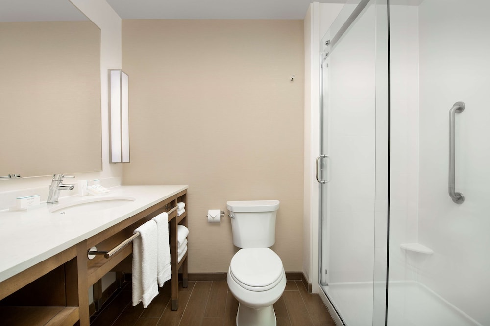 Hilton Garden Inn Charlotte Airport - photo 32