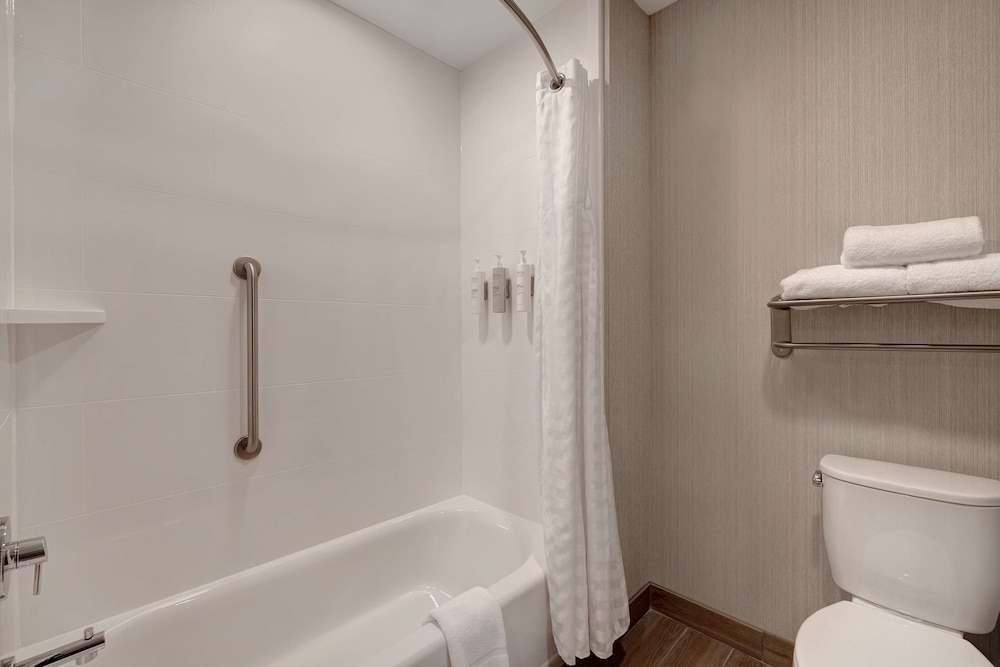 Homewood Suites by Hilton Oak Creek Milwaukee - photo 24