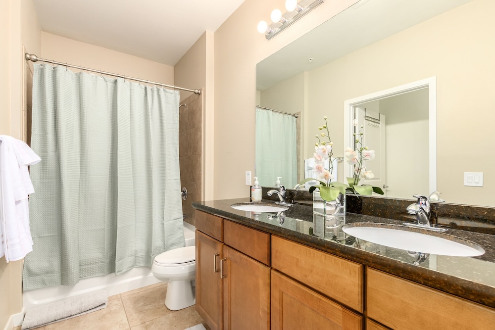 Luxury Condo in Ocotillo Dining Resort Pool Spa Gym and More Walk to Everything by RedAwning Chandler - photo 18