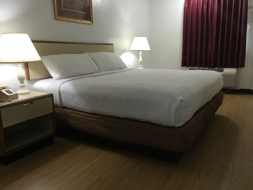 Contempra Inn — Kenner
