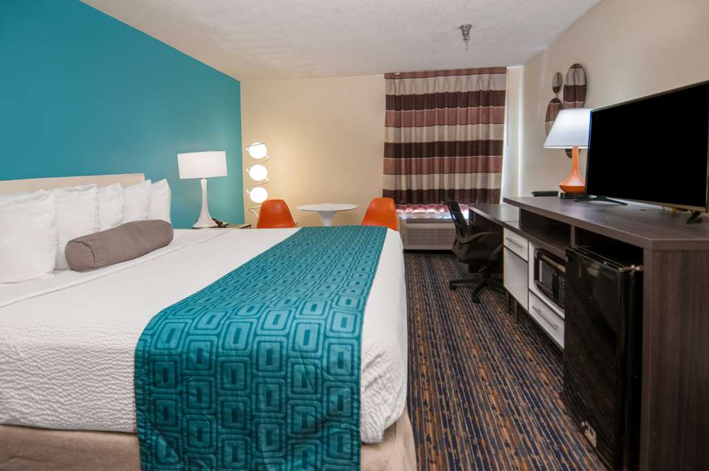 Howard Johnson by Wyndham Scott Lafayette - photo 12