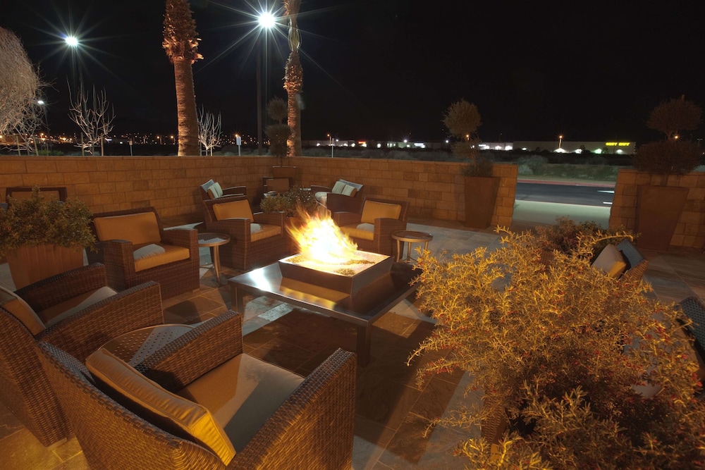 Embassy Suites Palmdale - photo 33