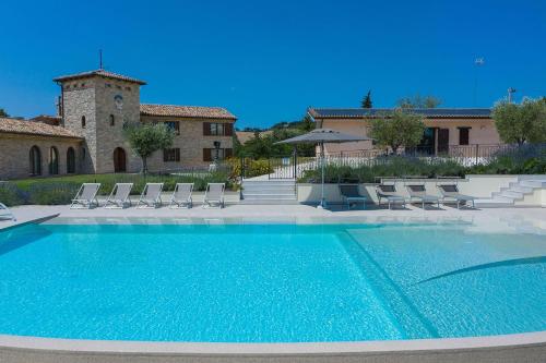 Villa Flavia — 4-Star Luxury Hotel in Filottrano, Italy