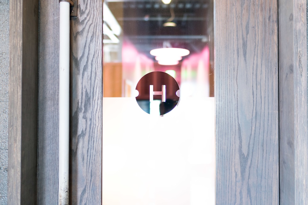 The 404 Hotel - photo 2