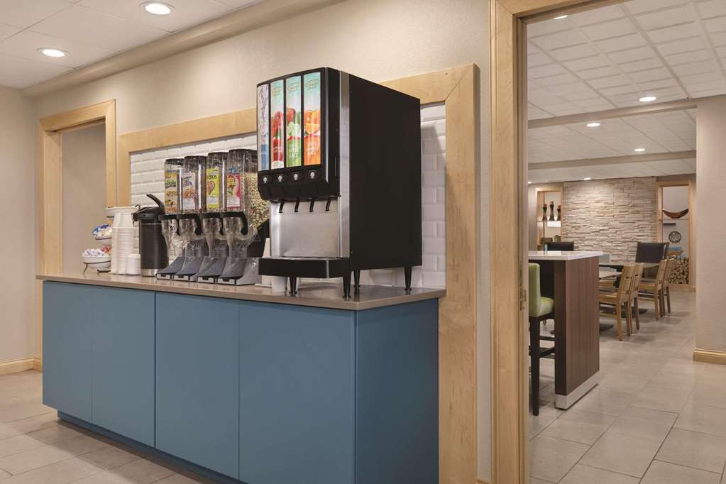Country Inn & Suites by Radisson Fairborn South OH - photo 23