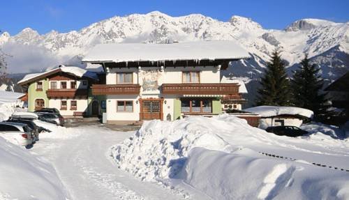 Wellness Pension Jagahütt'n — 4-Star Luxury Hotel in Schladming, Austria