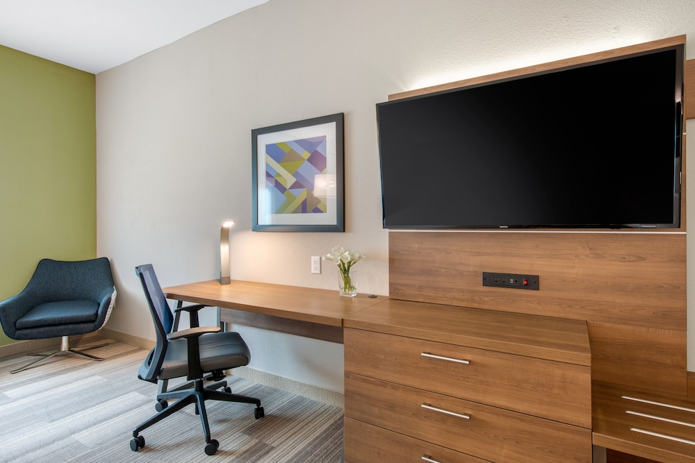 Holiday Inn Express & Suites Wildwood The Villages by IHG - photo 6