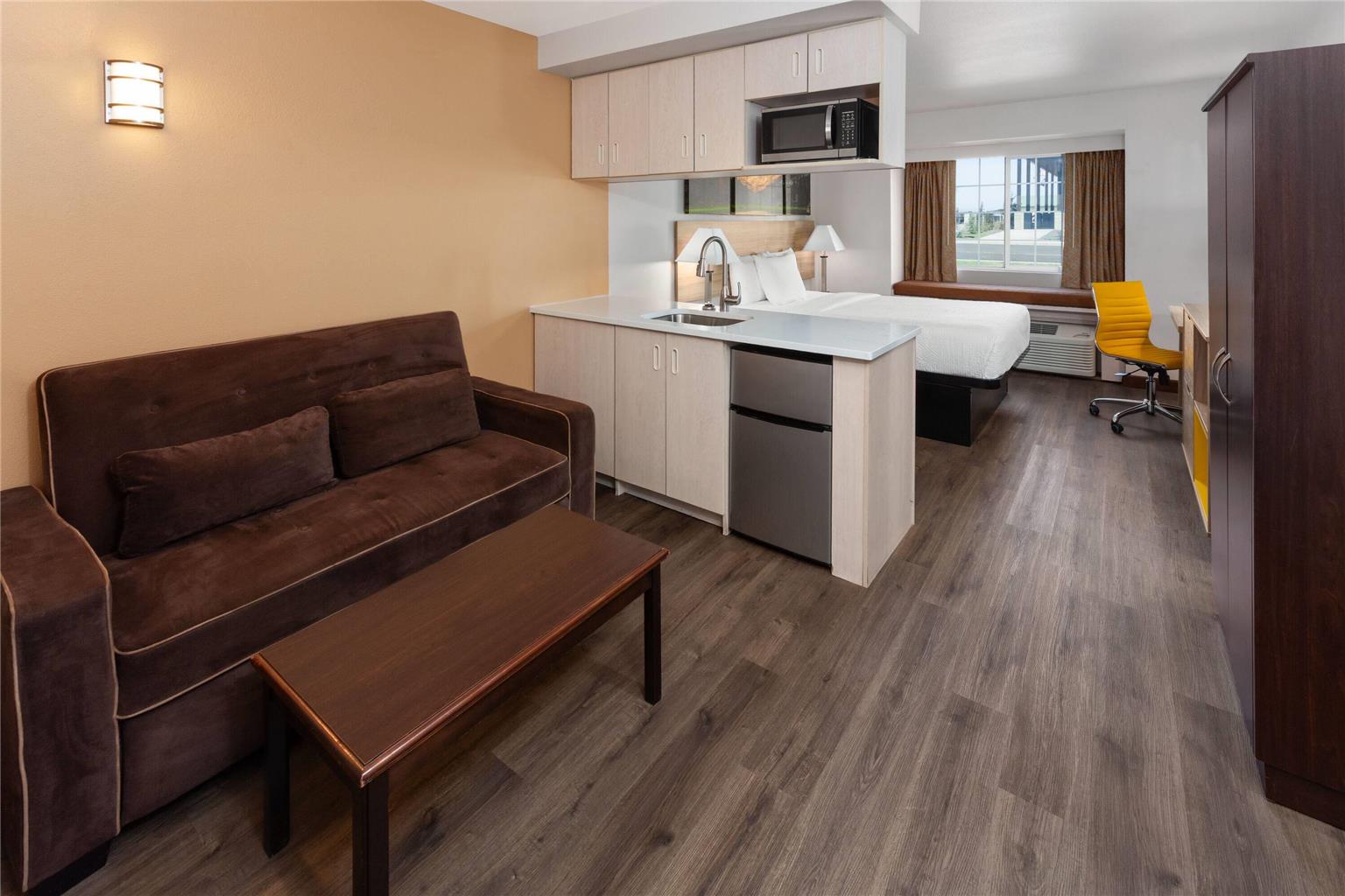 Days Inn & Suites by Wyndham Spokane Airport Airway Heights - photo 19