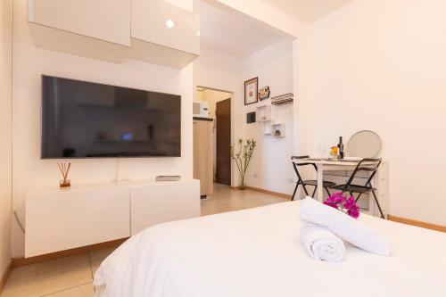 Navigli & Darsena cozy home — 4-Star Luxury Hotel in Milan, Italy