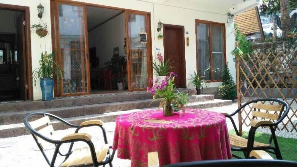 Ruyuan Garden Inn — hotel in Guiyang