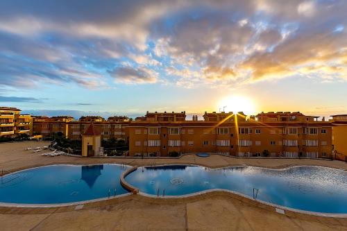 Family Apartment Playa La Arena — 4-Star Luxury Hotel in Santiago Del Teide, Spain