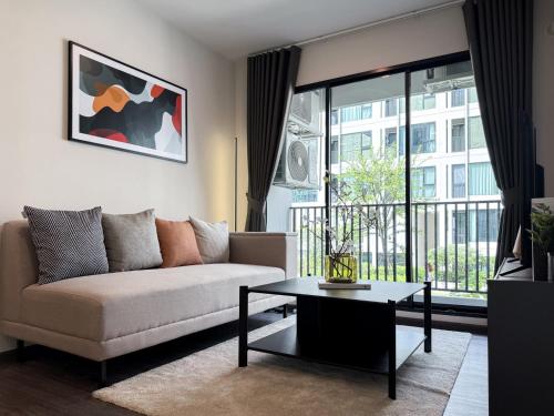 Stylish Tropical l 2BR Ultra Fast Wifi Sathorn