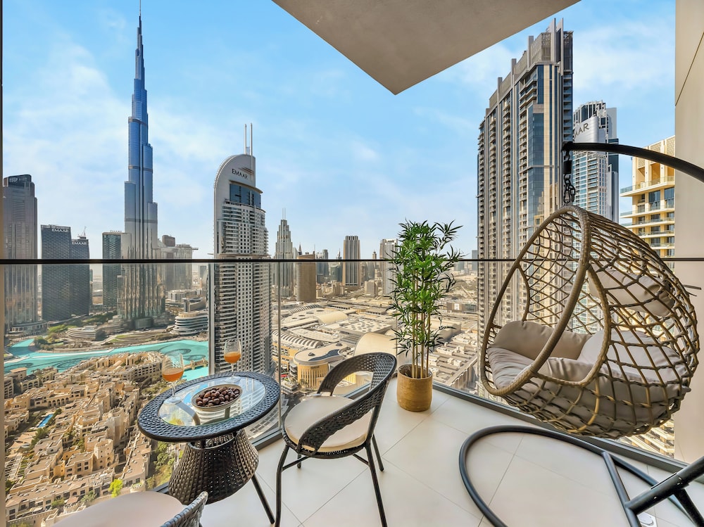 Panoramic Burj Khalifa View by Propigo — 5-Star Luxury Hotel in Dubai, United Arab Emirates
