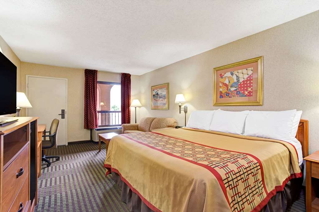 Days Inn by Wyndham Wilson - photo 21