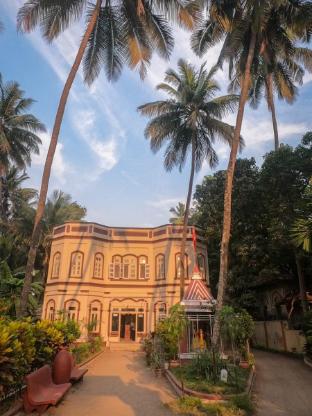 Anand Beach Resort Bordi — hotel in Dahanu