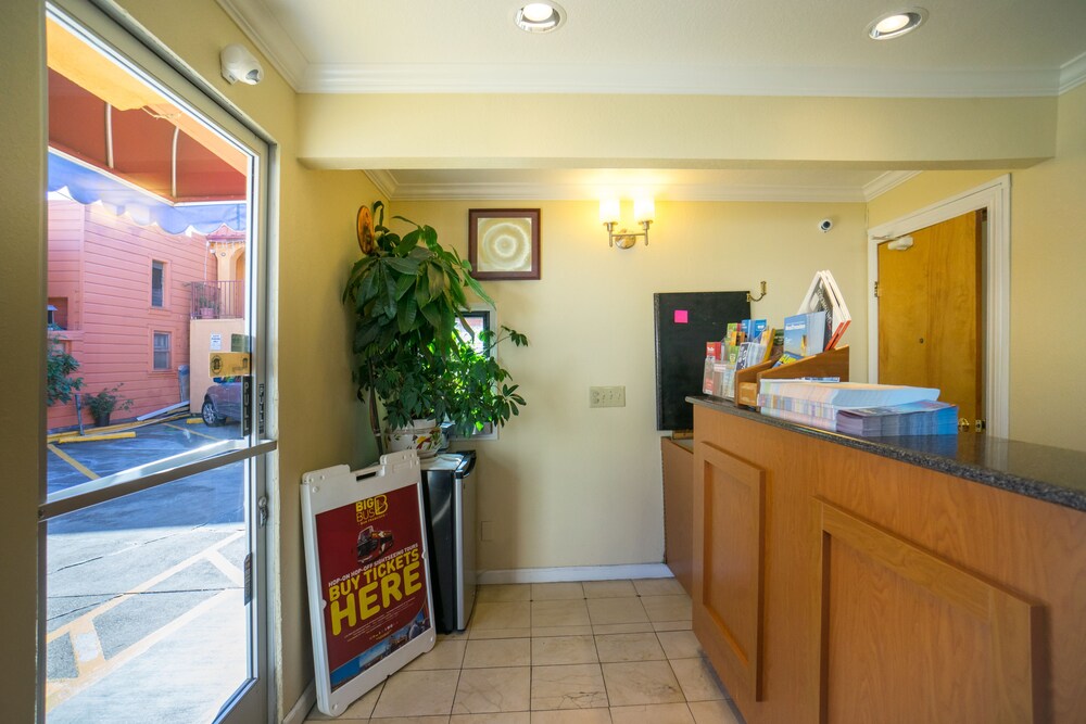 Inn at Golden Gate - photo 3