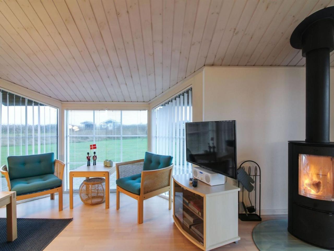 Holiday Home Anya 650m from the sea by Interhome — 4-Star Luxury Hotel in Lokken, Denmark