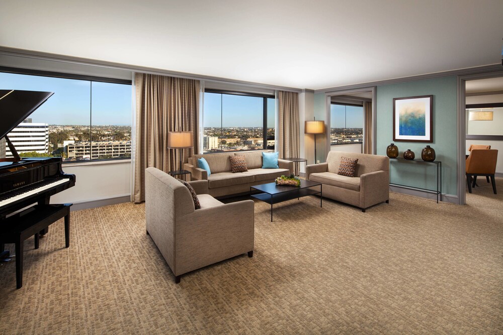 The Westin Los Angeles Airport - photo 21