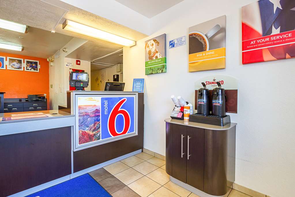 Motel 6 Mesa North - photo 23