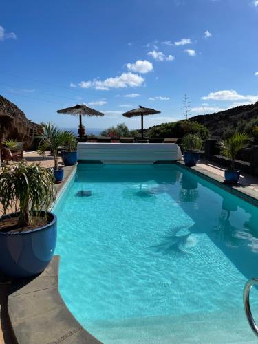 Castillo Lanzarote Villa Winni Luxury Villa Pet friendly with heated Pool — 4-Star Luxury Hotel in Tias, Spain