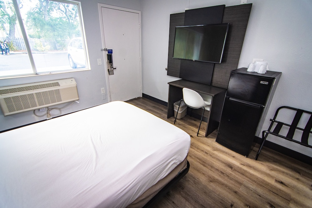 Motel 6 Kissimmee FL Orlando - photo 11