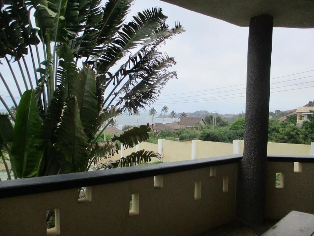 Paradise Ocean Resort — Cape Coast — photo 5
