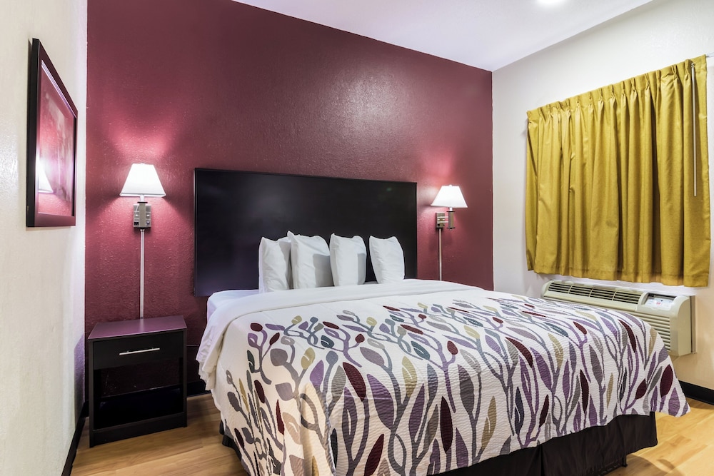 Red Roof Inn Atlanta Kennesaw State University - photo 6