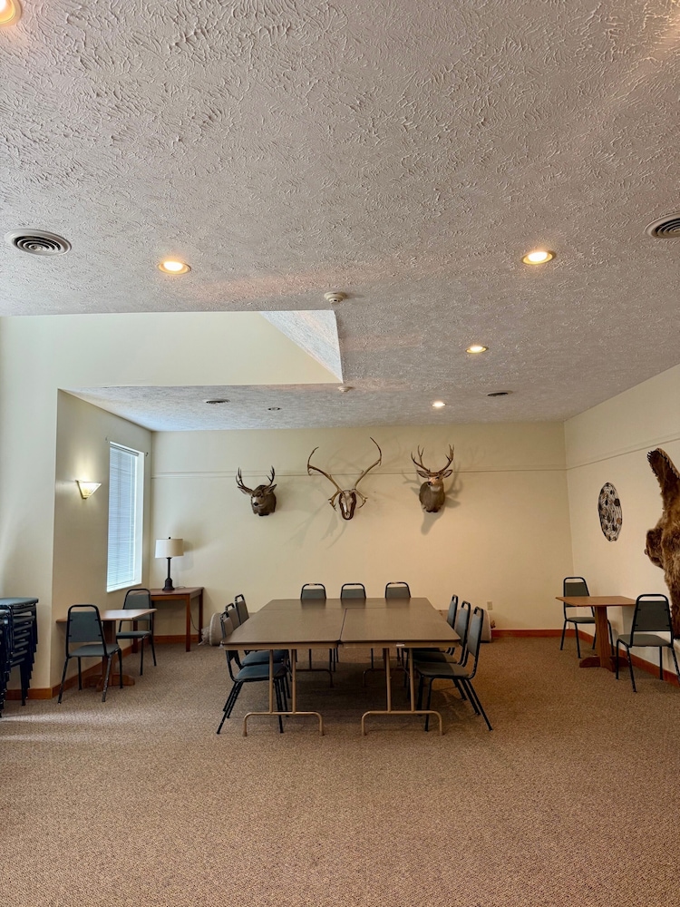 Cedarville Hotel - photo 15