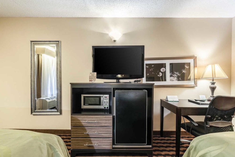 Quality Inn Decatur River City - photo 10