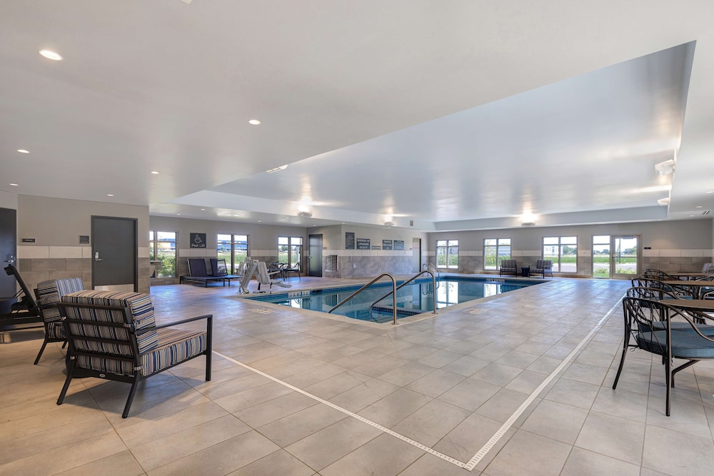 Homewood Suites by Hilton Oak Creek Milwaukee - photo 28