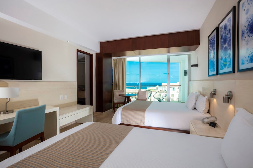 Krystal Grand Cancun All Inclusive